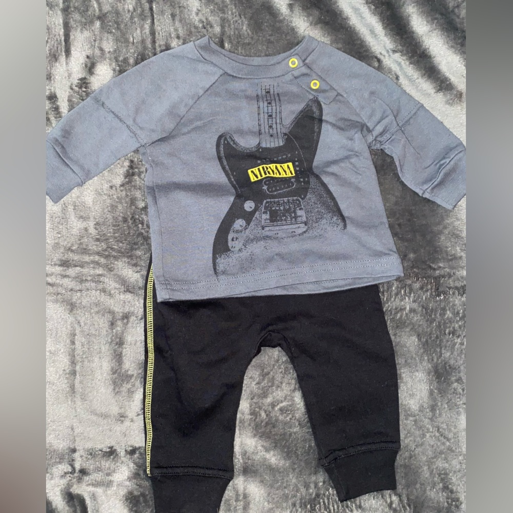 Baby nirvana sweater outfit